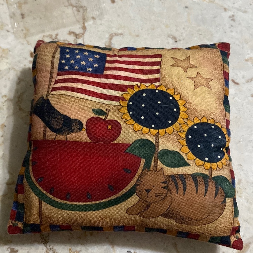 Small Cat Americana Country Decorative Pillow